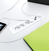 Photo accessoire table de r&eacute;union OKABA Bloc prises int&eacute;gr&eacute;