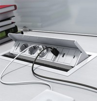 Photo accessoire table de r&eacute;union OKABA Bloc prises int&eacute;gr&eacute; escamotable