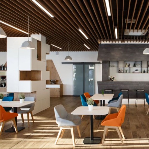 chaise piétement bois