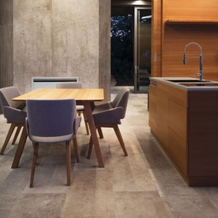 chaise piétement bois